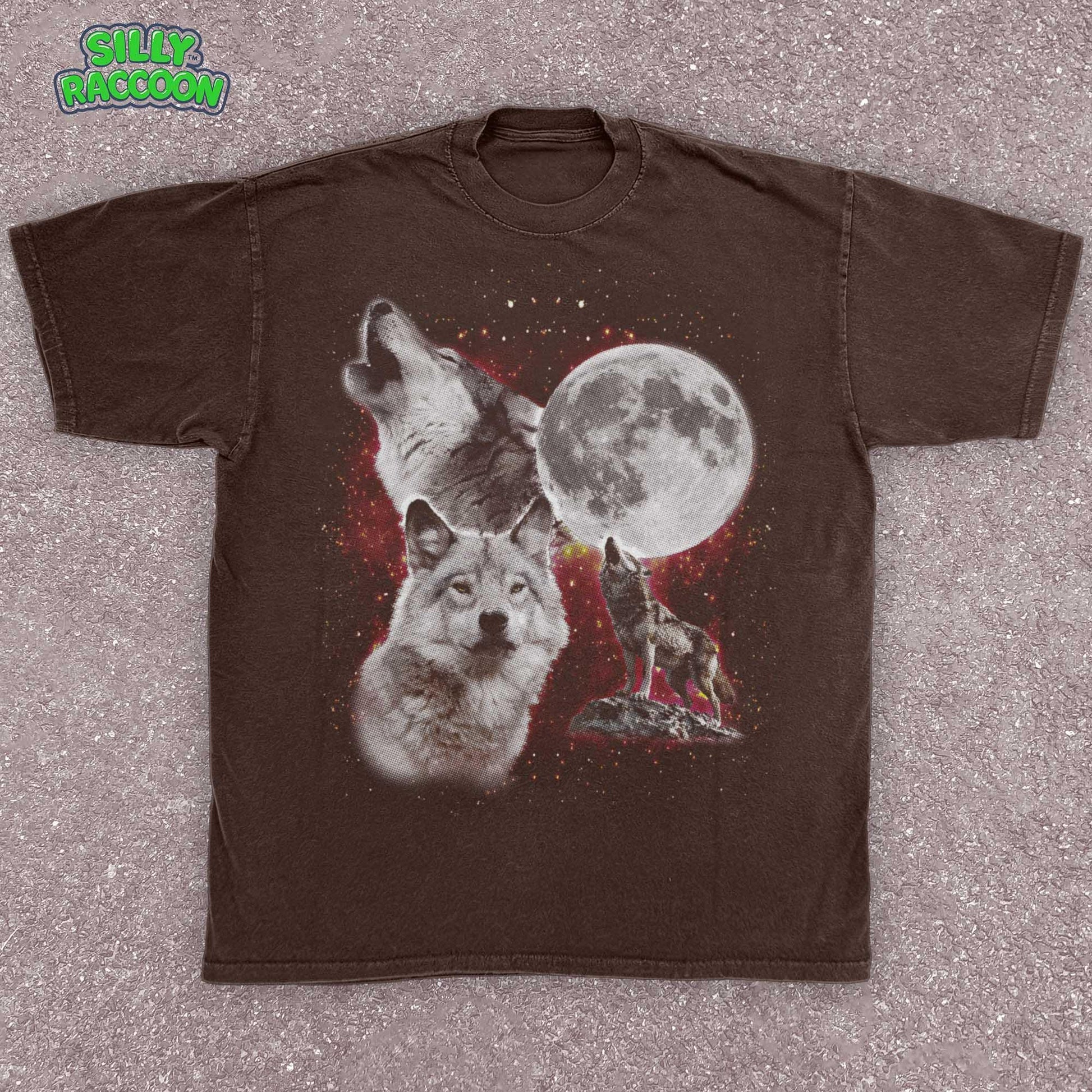90s wolf moon shirt, vintage style grunge wolves graphic tee. Retro unisex t-shirt for animal and wildlife lovers. Features a moonlit night sky and wolf design. Comfort Colors tee, perfect gift.