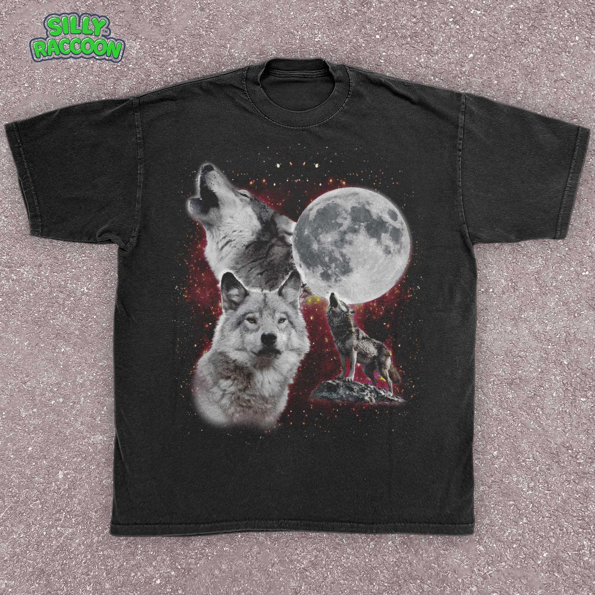 90s wolf moon shirt, vintage style grunge wolves graphic tee. Retro unisex t-shirt for animal and wildlife lovers. Features a moonlit night sky and wolf design. Comfort Colors tee, perfect gift.
