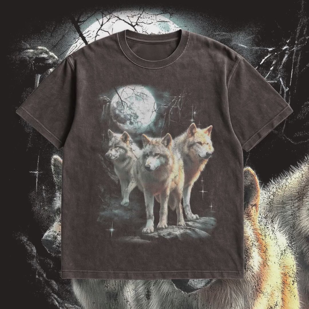 Distressed Vintage Wolf Shirt for Men Women Retro Graphic Tee Forestcore Wildlife Lover Gift Nature Forest Wolves Mystical T-shirt